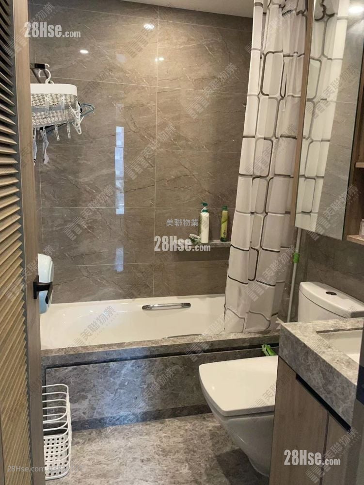 Centra Horizon Sell 2 Bedrooms , 2 Bathrooms 628 ft²