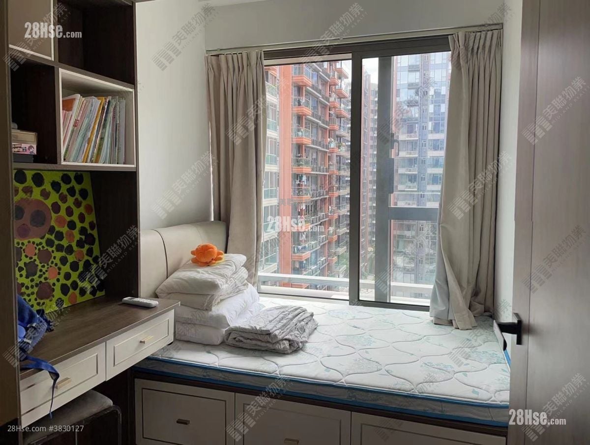 Centra Horizon Sell 2 Bedrooms , 2 Bathrooms 628 ft²