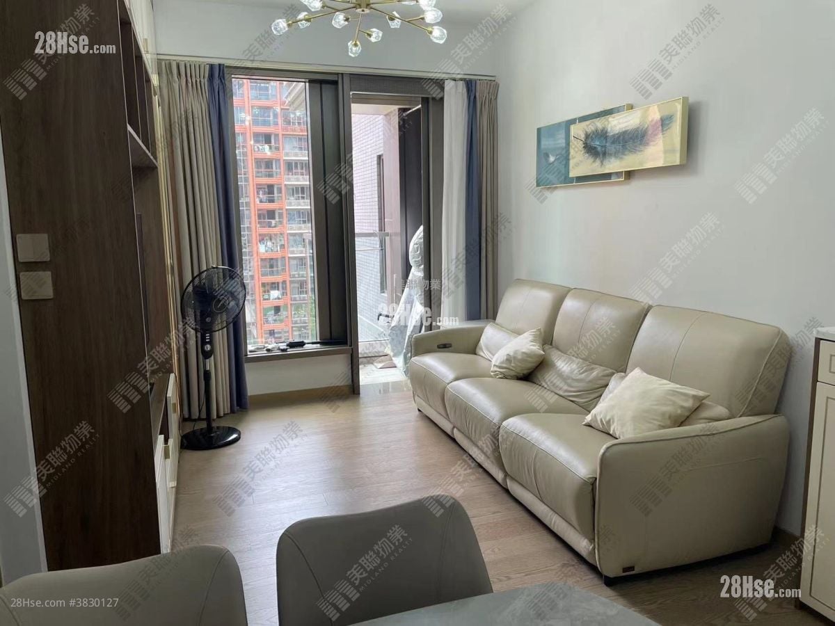 Centra Horizon Sell 2 Bedrooms , 2 Bathrooms 628 ft²