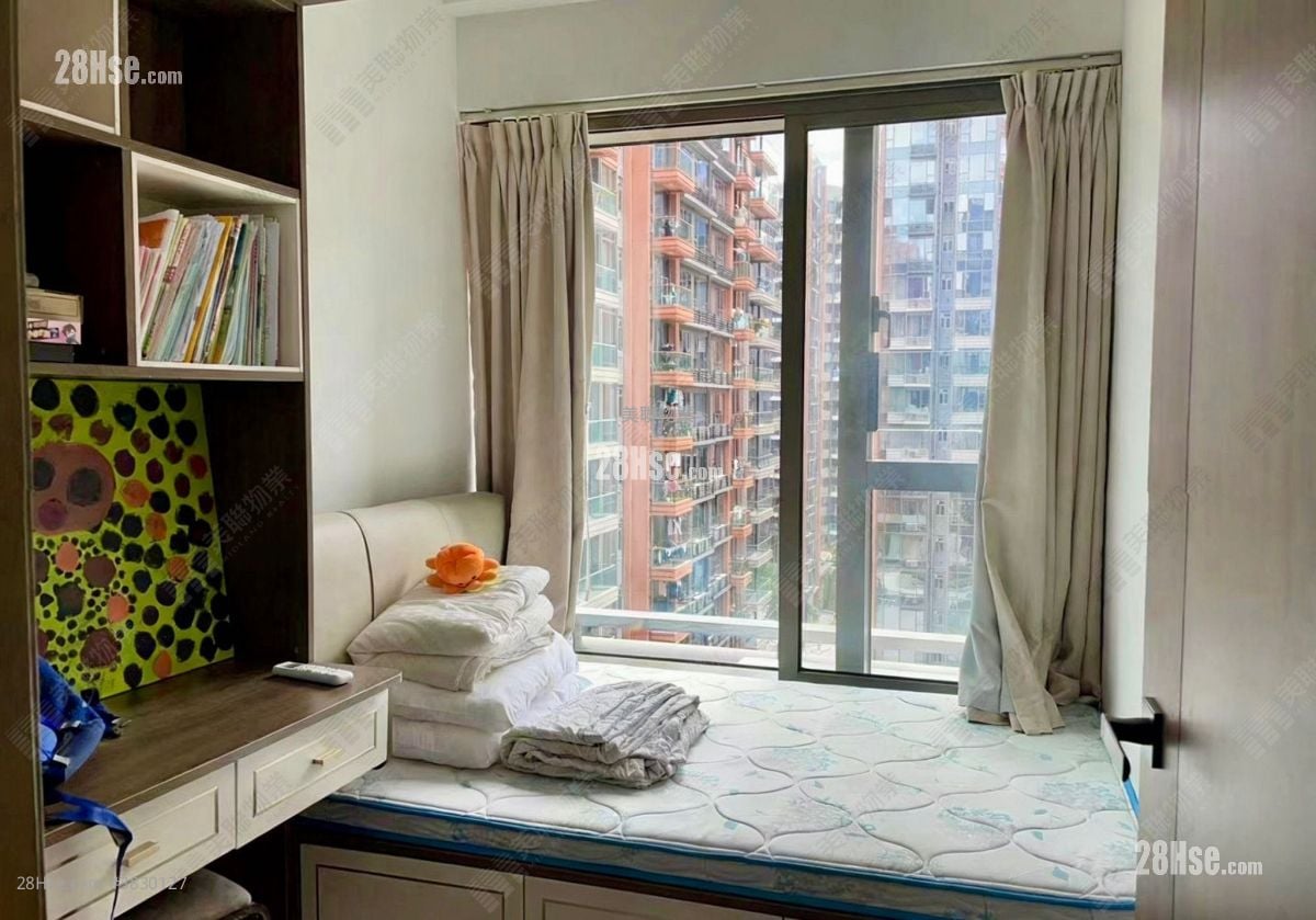 Centra Horizon Sell 2 Bedrooms , 2 Bathrooms 628 ft²