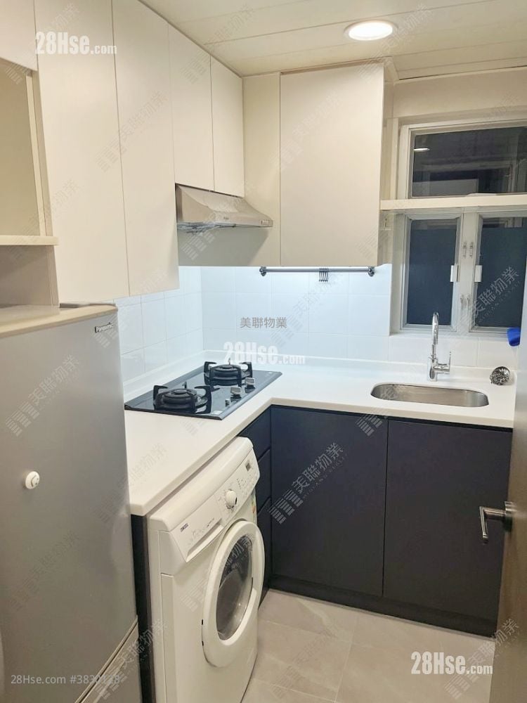 The Metro City Rental 2 Bedrooms , 1 Bathroom 420 ft²
