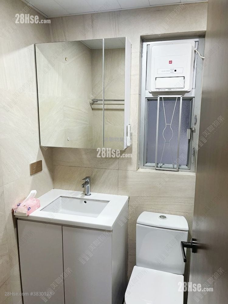 The Metro City Rental 2 Bedrooms , 1 Bathroom 420 ft²