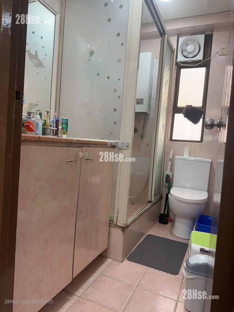 Prat Mansions Rental 2 Bedrooms , 1 Bathroom 404 ft²