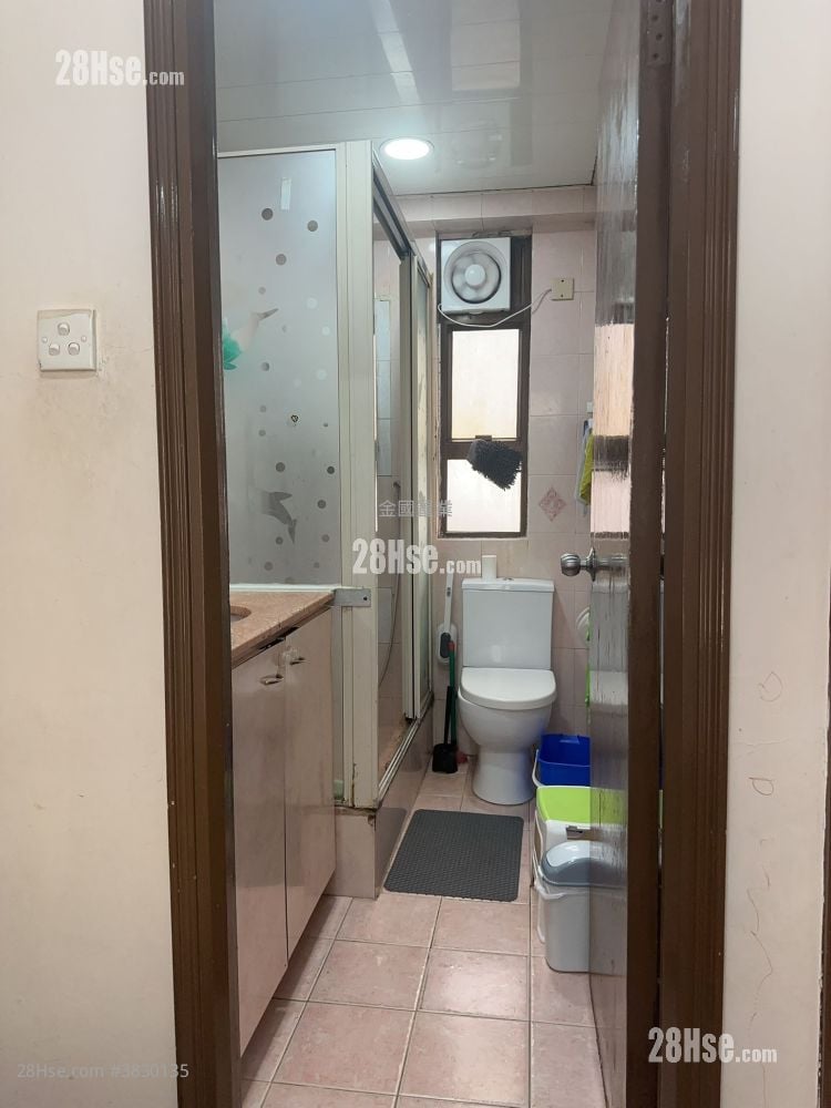 Prat Mansions Rental 2 Bedrooms , 1 Bathroom 404 ft²