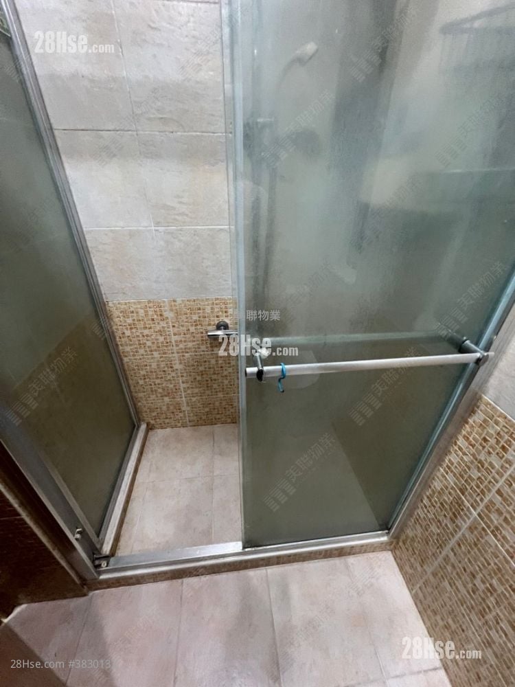 Luk Yeung Sun Chuen Rental 2 Bedrooms , 1 Bathroom 445 ft²