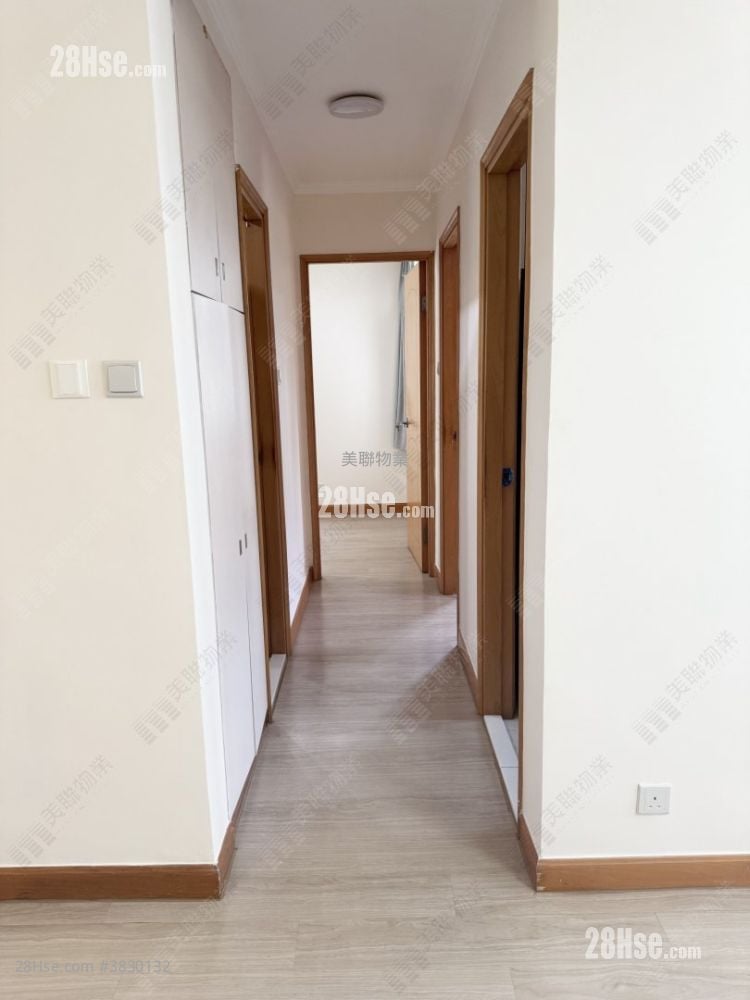 Luk Yeung Sun Chuen Rental 2 Bedrooms , 1 Bathroom 445 ft²