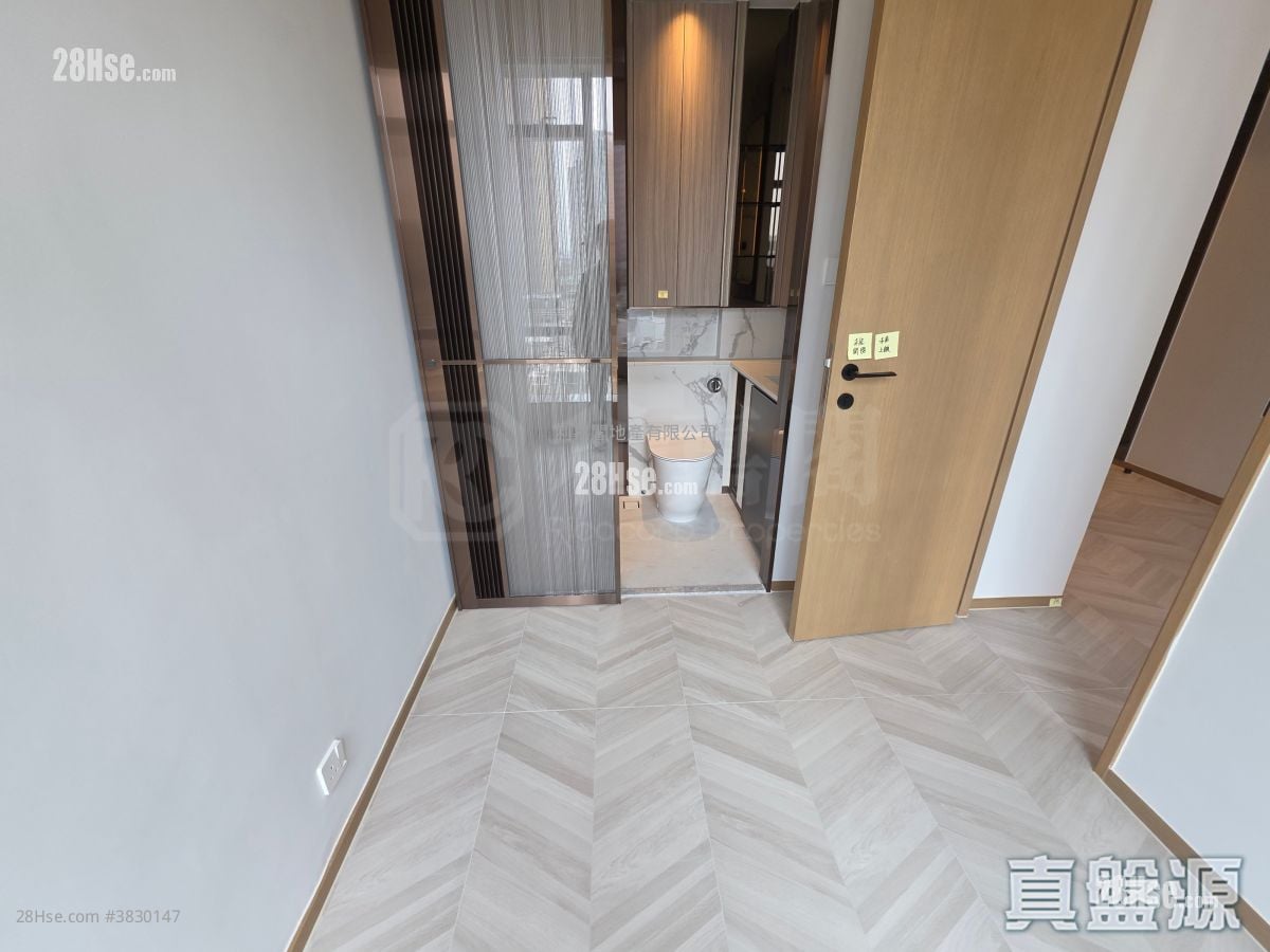 Eight Southpark Rental 1 Bedroom , 1 Bathroom 258 ft²