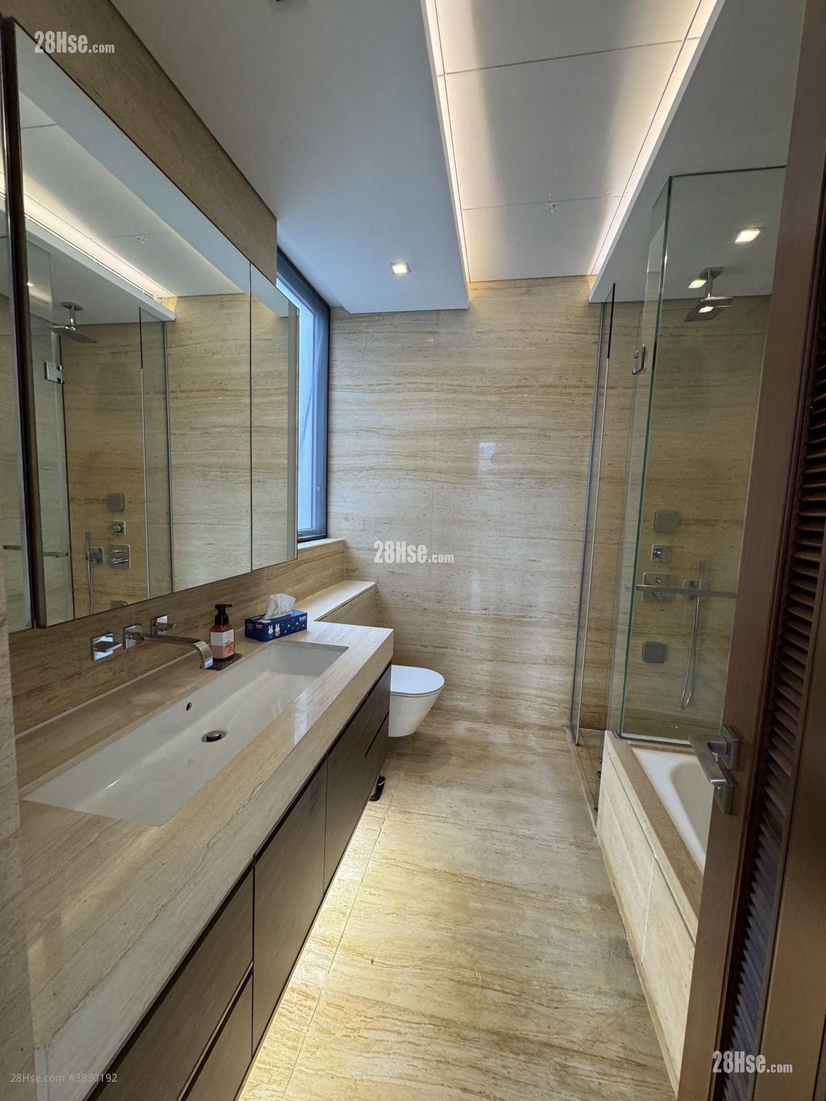 One Kai Tak(Ii) Sell 4 Bedrooms , 4 Bathrooms 1,600 ft²