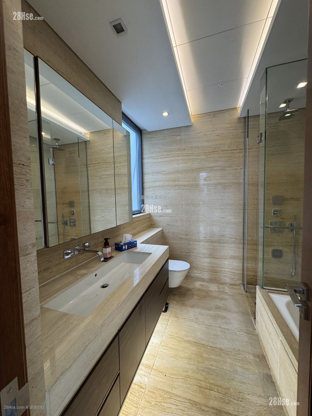 One Kai Tak(Ii) Sell 4 Bedrooms , 4 Bathrooms 1,600 ft²