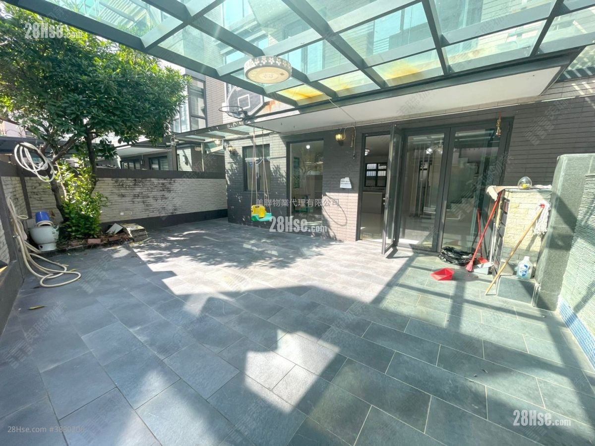Hess Garden Sell 5+ Bedrooms , 3 Bathrooms 2,100 ft²