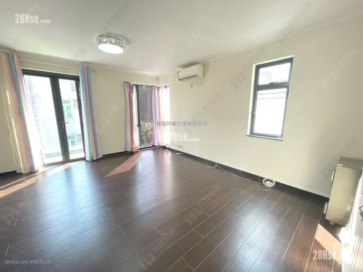 Hess Garden Sell 5+ Bedrooms , 3 Bathrooms 2,100 ft²