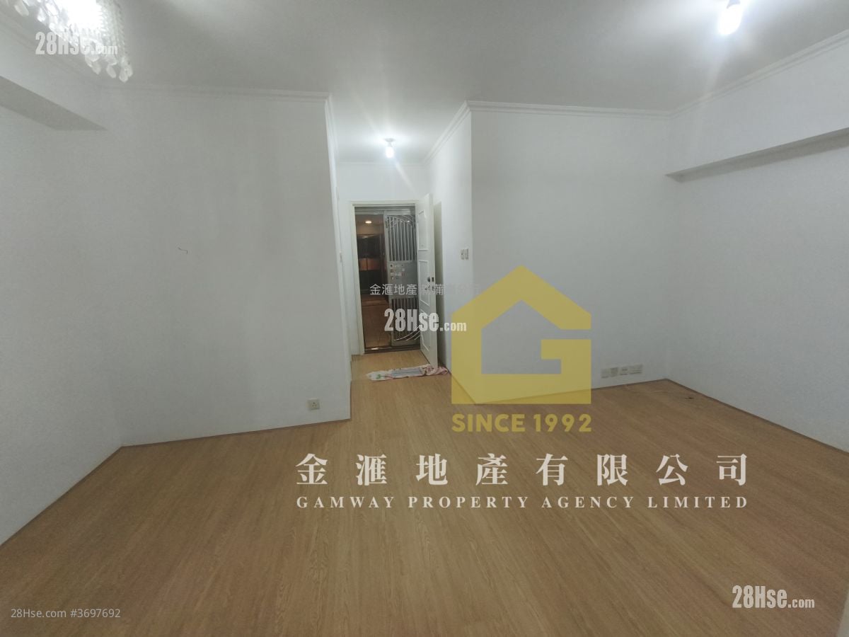 Yue Xiu Plaza Sell 3 Bedrooms , 1 Bathroom 566 ft²