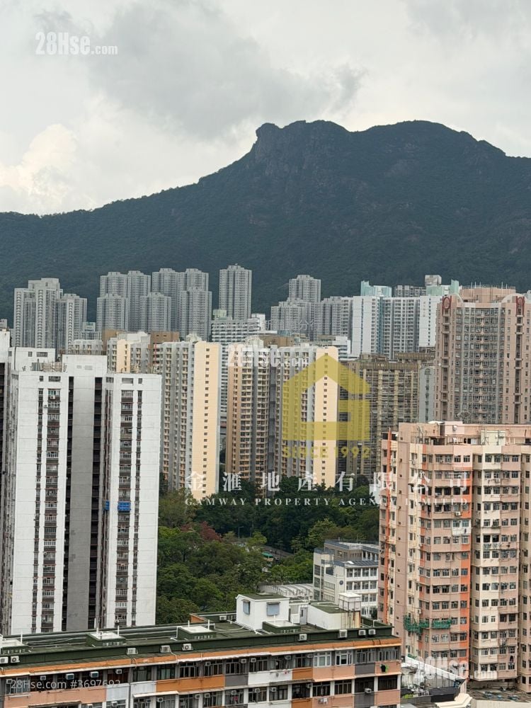 Yue Xiu Plaza Sell 3 Bedrooms , 1 Bathroom 566 ft²