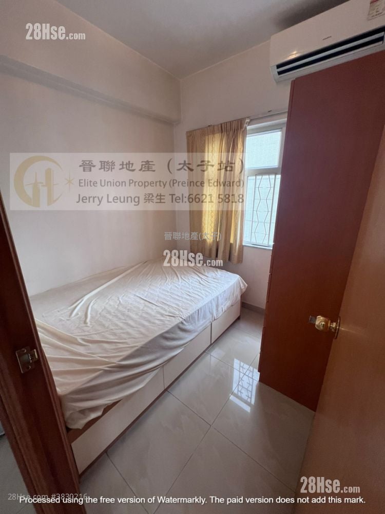 Golden Plaza Sell 2 Bedrooms , 1 Bathroom 417 ft²