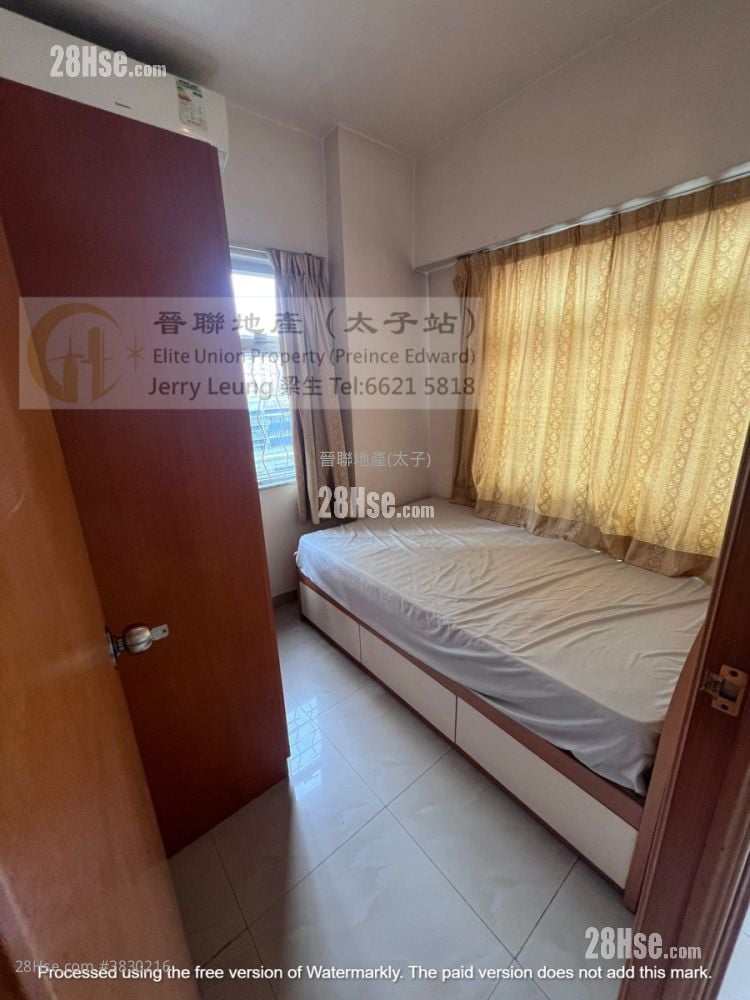 Golden Plaza Sell 2 Bedrooms , 1 Bathroom 417 ft²