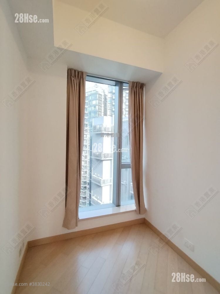 Century Link Sell 3 Bedrooms 572 ft²