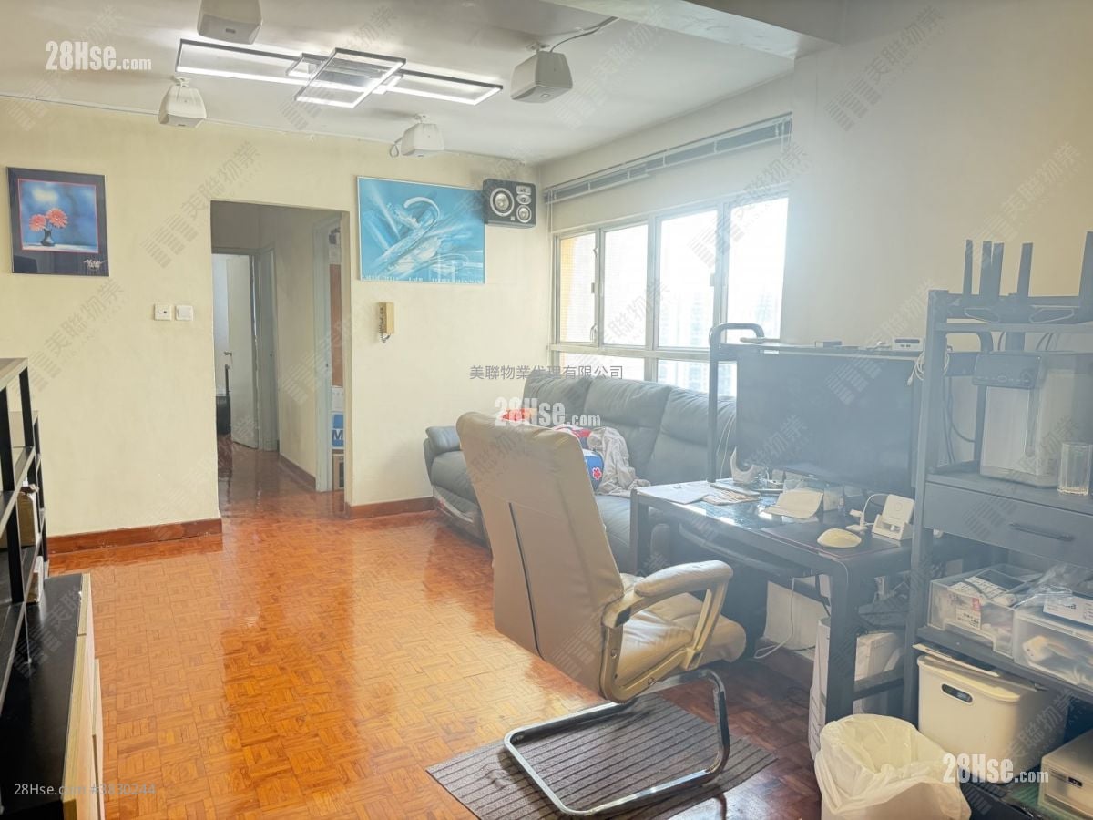 Serene Garden Sell 3 Bedrooms 590 ft²