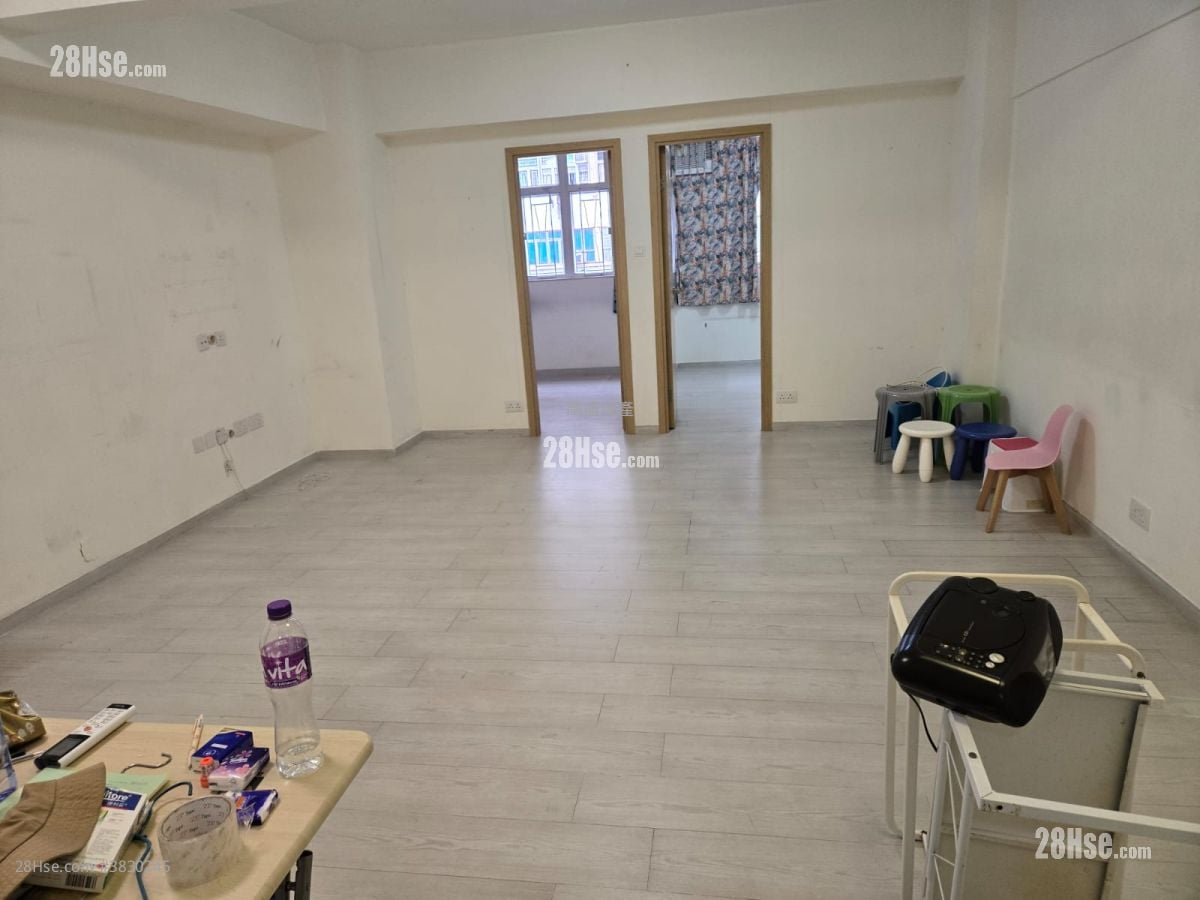 Chinese Mansion Rental 3 Bedrooms , 1 Bathroom 714 ft²