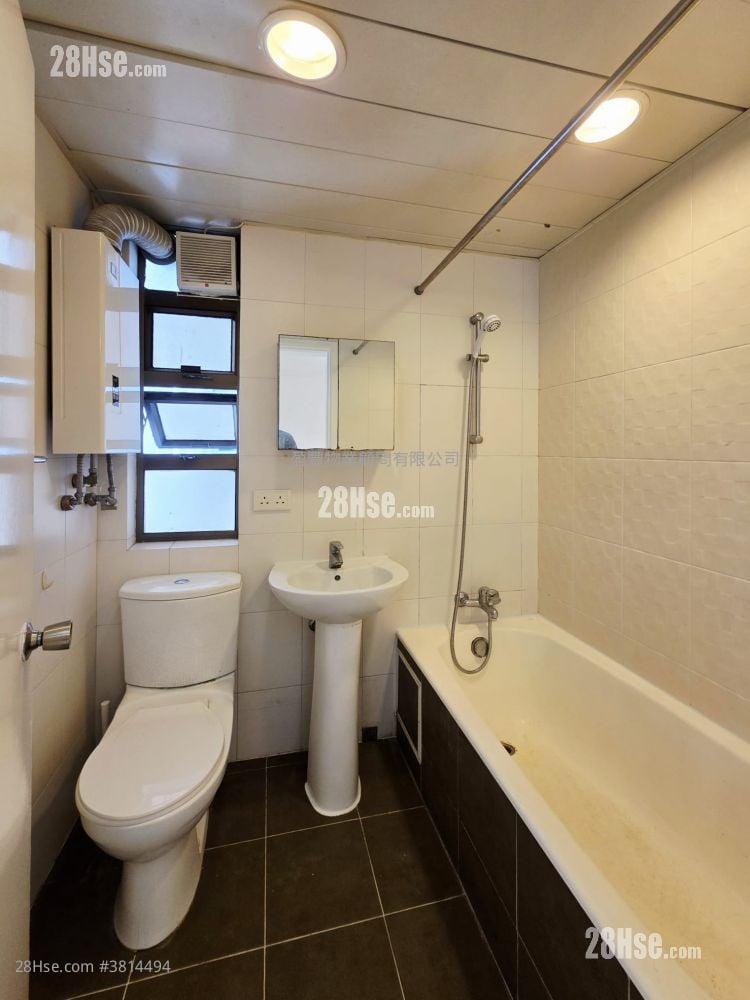 Pearl City Mansion Sell 2 Bedrooms , 1 Bathroom 493 ft²