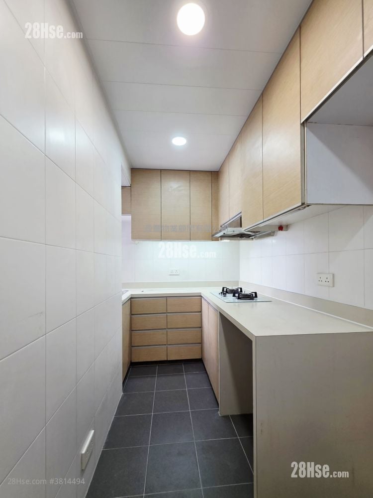Pearl City Mansion Sell 2 Bedrooms , 1 Bathroom 493 ft²