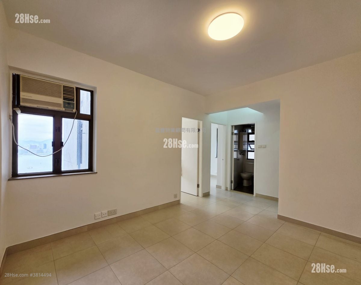 Pearl City Mansion Sell 2 Bedrooms , 1 Bathroom 493 ft²