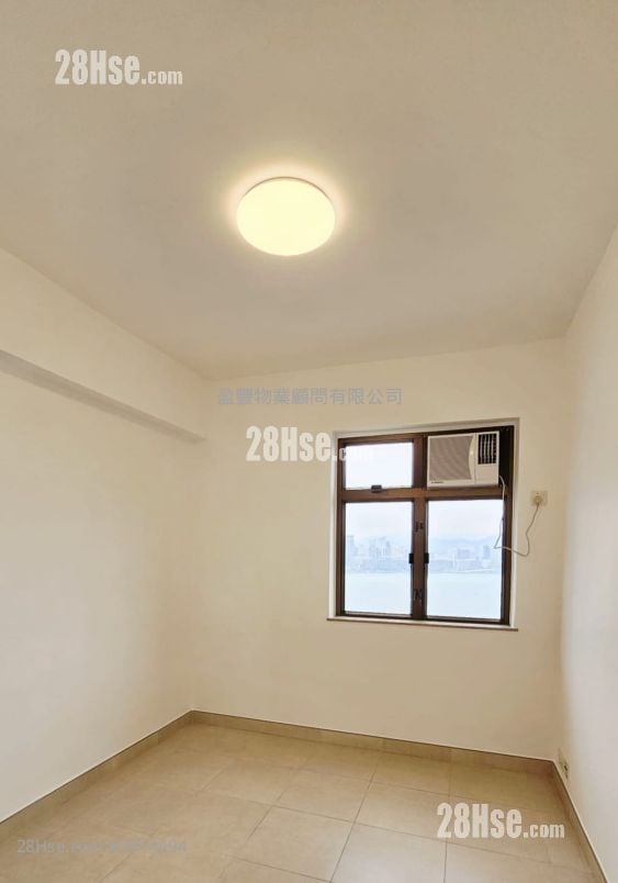 Pearl City Mansion Sell 2 Bedrooms , 1 Bathroom 493 ft²