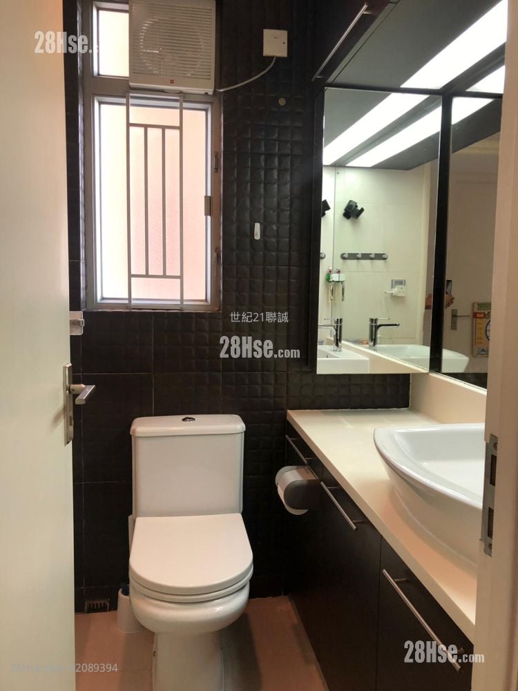 Hong Yat Court Sell 2 Bedrooms , 1 Bathroom 506 ft²