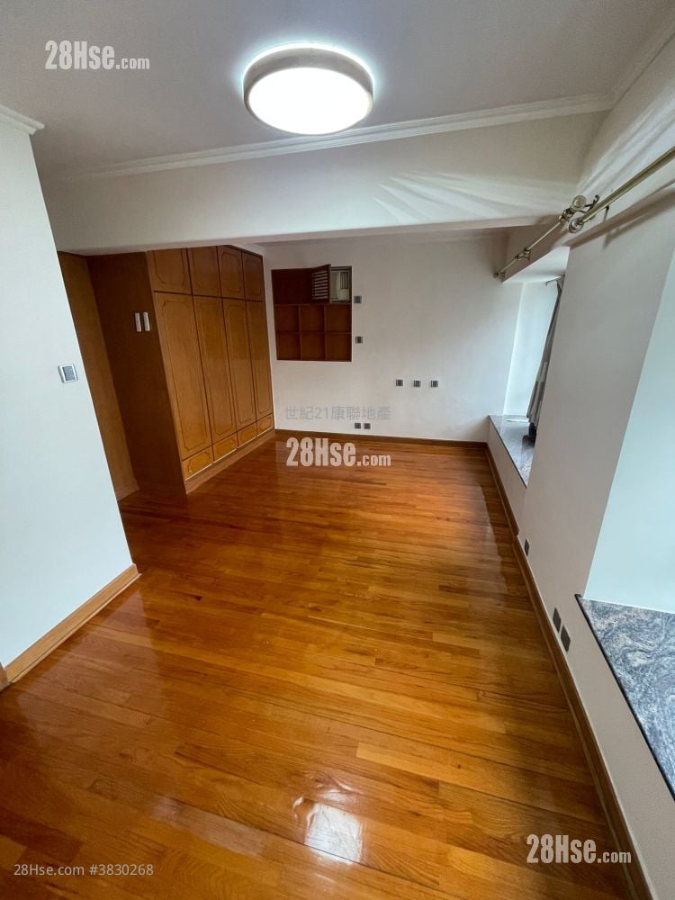Laguna City Rental 5+ Bedrooms , 3 Bathrooms 1,204 ft²