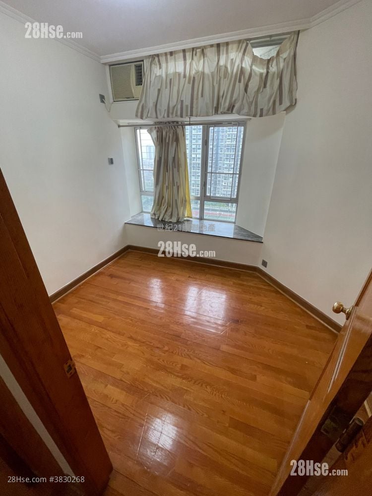 Laguna City Rental 5+ Bedrooms , 3 Bathrooms 1,204 ft²