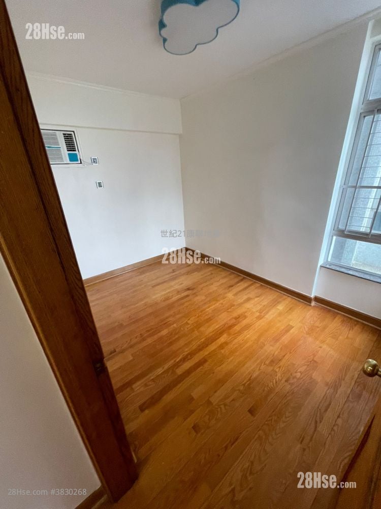 Laguna City Rental 5+ Bedrooms , 3 Bathrooms 1,204 ft²