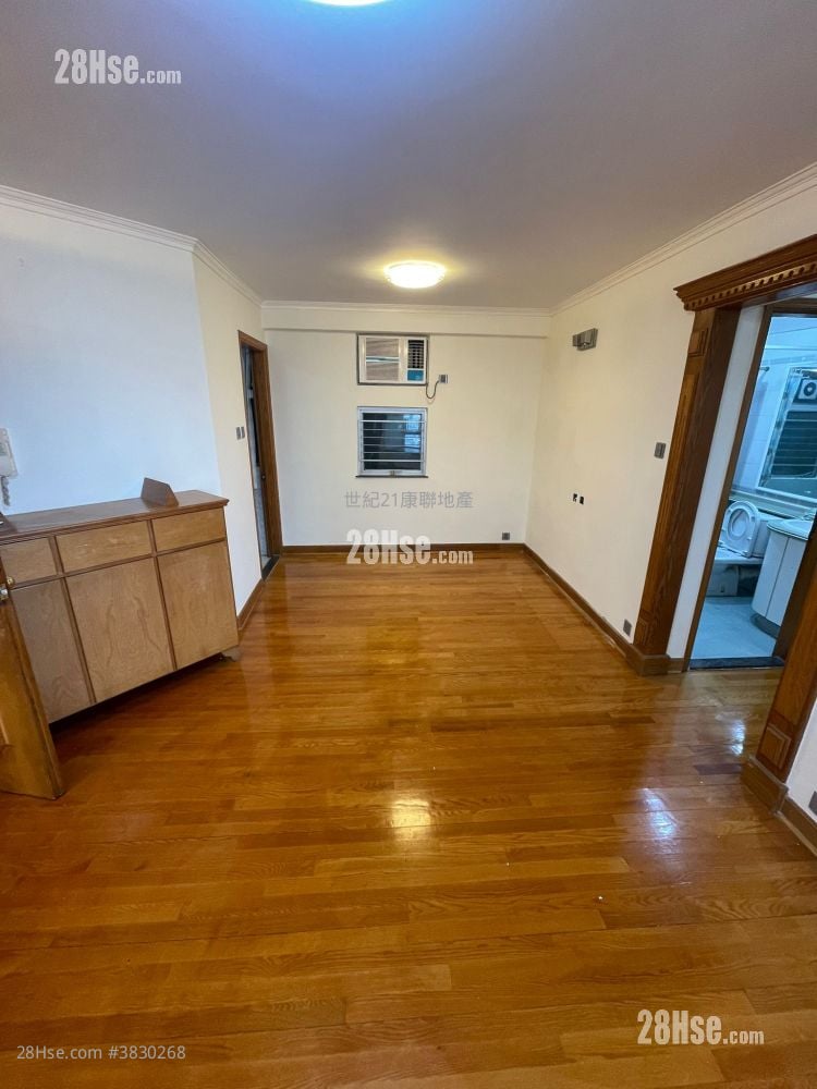 Laguna City Rental 5+ Bedrooms , 3 Bathrooms 1,204 ft²