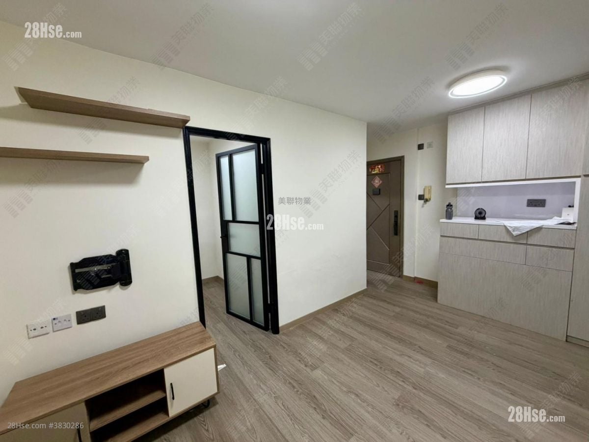 Kam Lung Court Rental 2 Bedrooms , 1 Bathroom 401 ft²