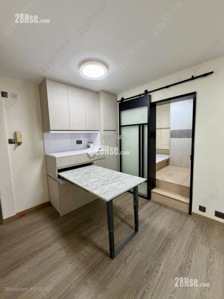 Kam Lung Court Rental 2 Bedrooms , 1 Bathroom 401 ft²