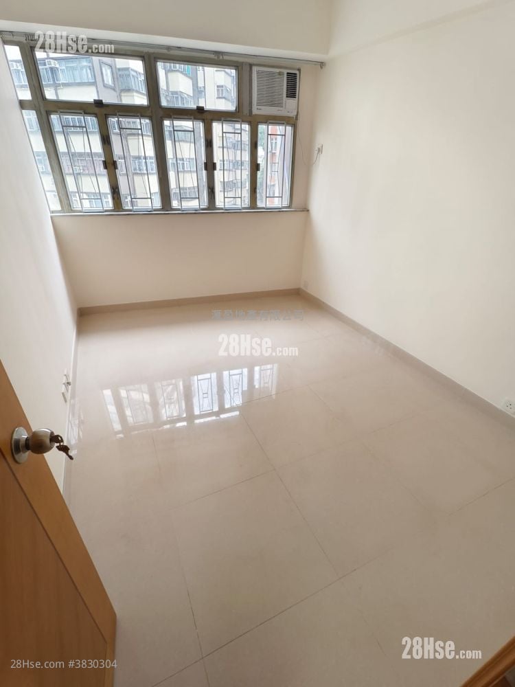 Nam Tin Building Rental 3 Bedrooms , 1 Bathroom 653 ft²