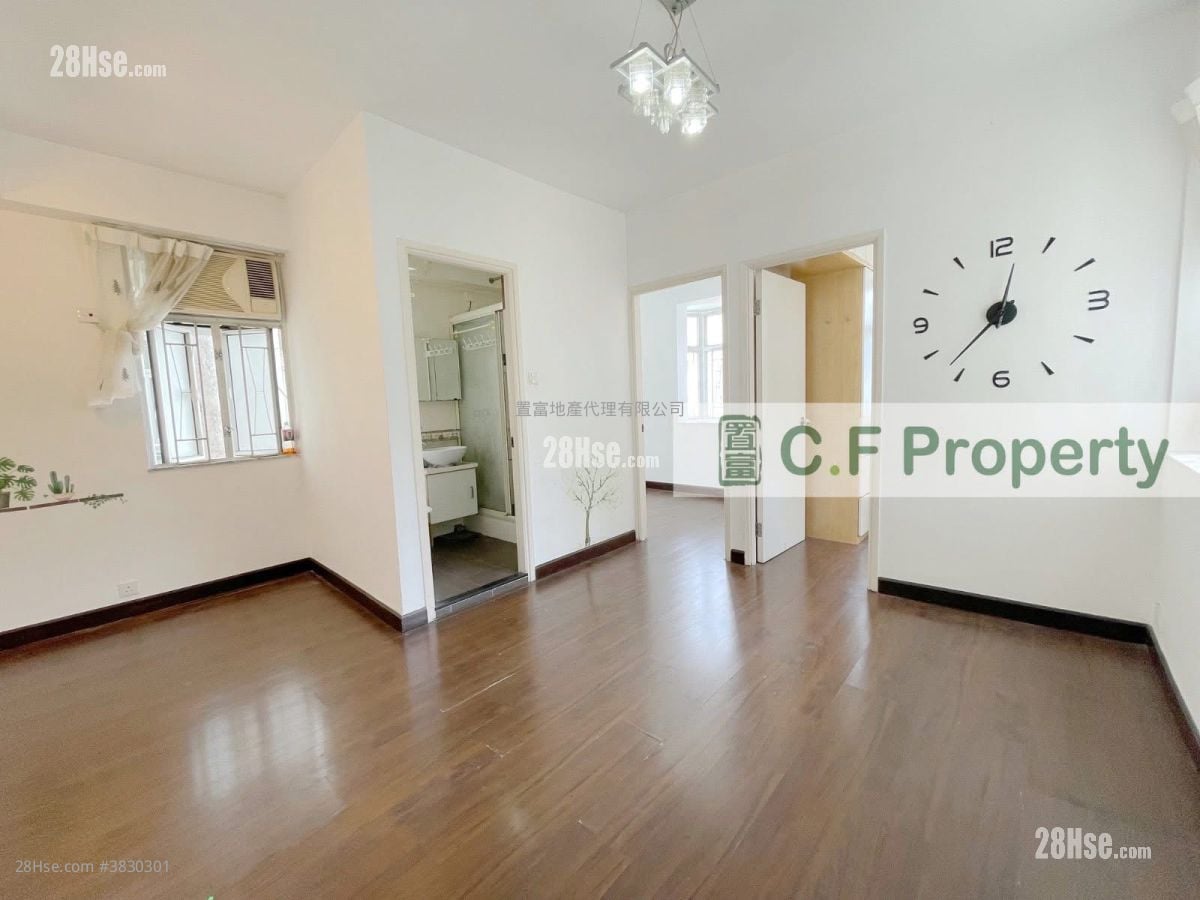Kwai Fong Terrace Rental 2 Bedrooms , 1 Bathroom 415 ft²