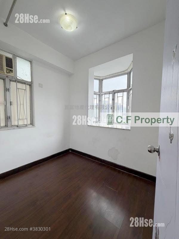 Kwai Fong Terrace Rental 2 Bedrooms , 1 Bathroom 415 ft²