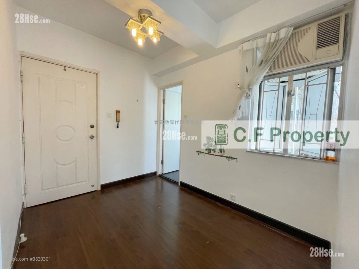 Kwai Fong Terrace Rental 2 Bedrooms , 1 Bathroom 415 ft²