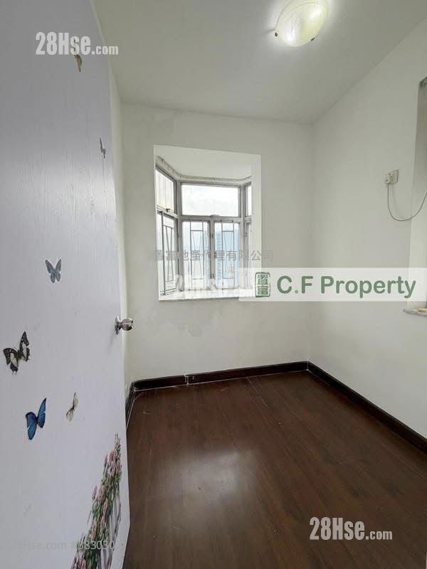 Kwai Fong Terrace Rental 2 Bedrooms , 1 Bathroom 415 ft²