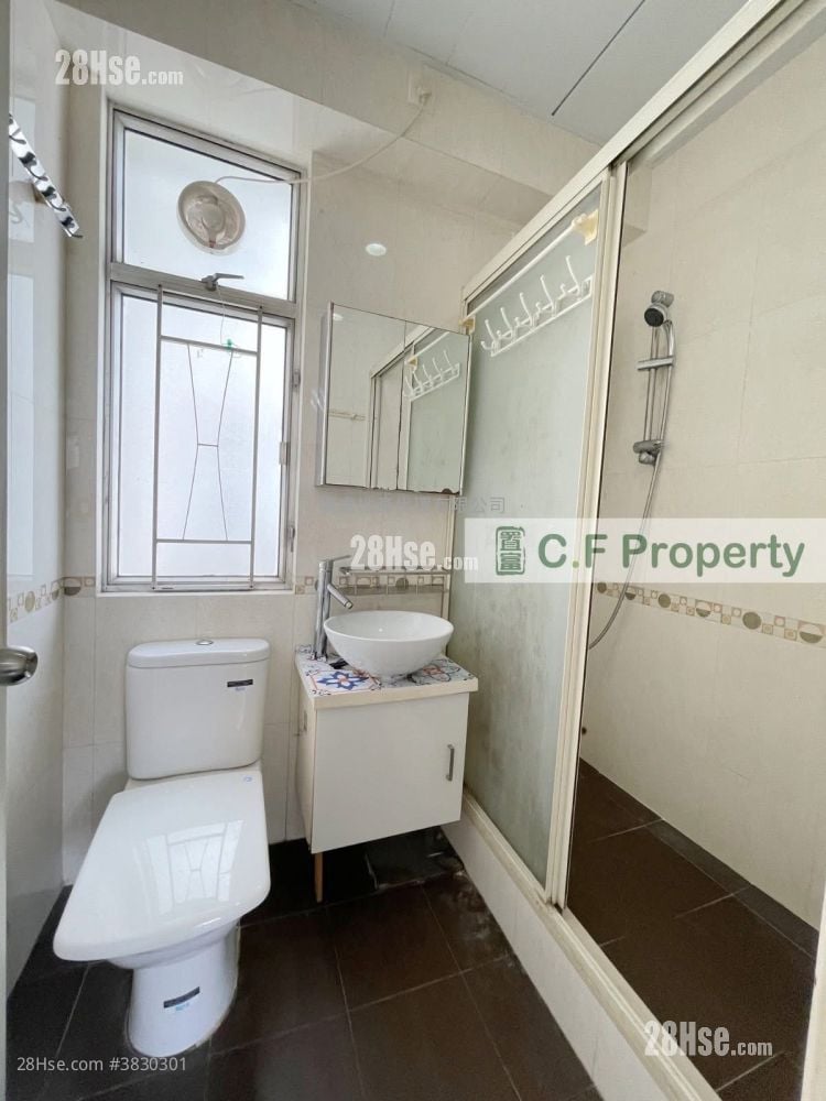 Kwai Fong Terrace Rental 2 Bedrooms , 1 Bathroom 415 ft²