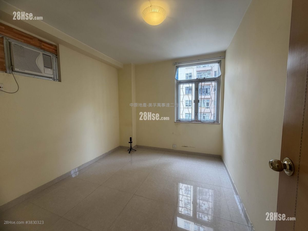 Mei Foo Sun Chuen Sell 3 Bedrooms , 1 Bathroom 654 ft²