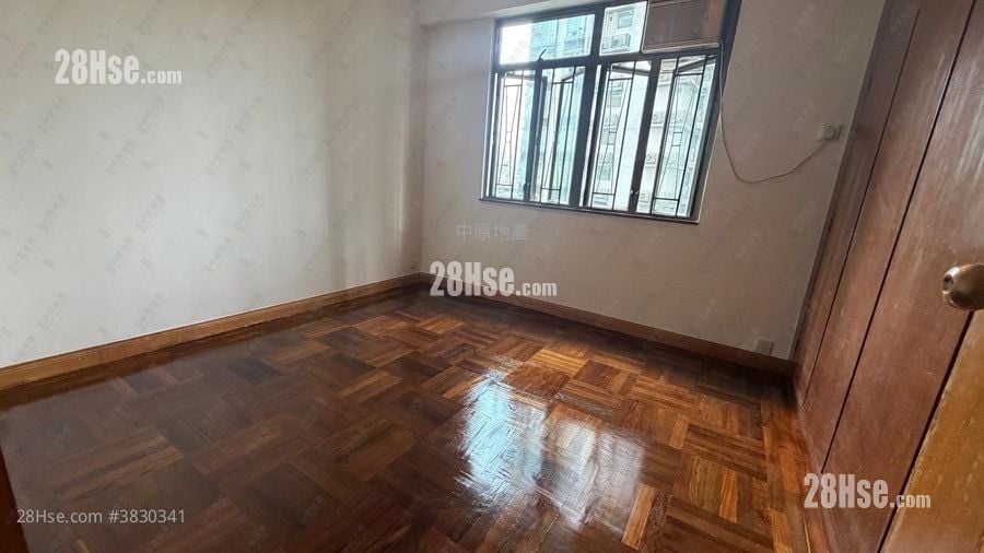 Wing Ying Mansion Sell 3 Bedrooms 980 ft²