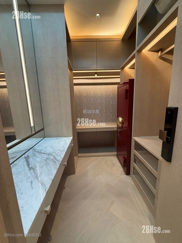 Napa Sell 4 Bedrooms , 4 Bathrooms 2,061 ft²