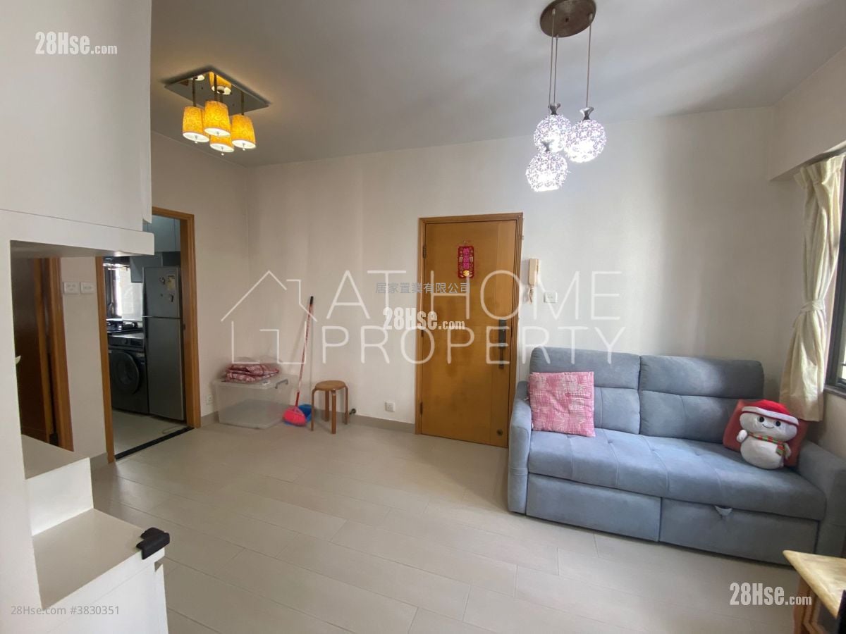 Nan Sang Building Rental 2 Bedrooms , 1 Bathroom 451 ft²