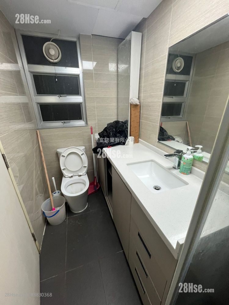 Tak Lee Building Rental 2 Bedrooms , 1 Bathroom 380 ft²