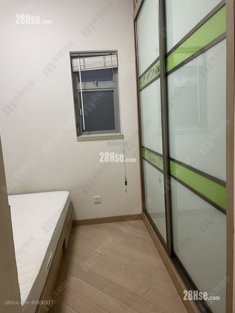 Century Gateway Sell 3 Bedrooms , 1 Bathroom 567 ft²