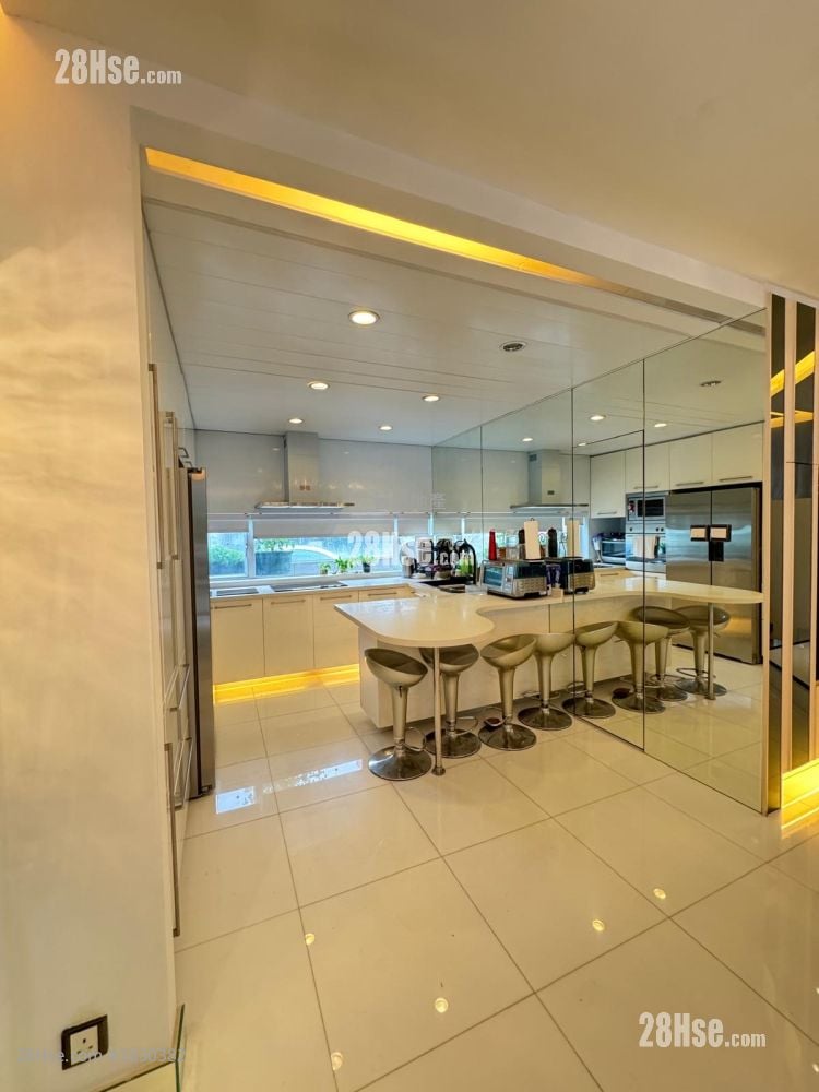 Monte Carlo Villas Sell 5+ Bedrooms , 4 Bathrooms 2,044 ft²