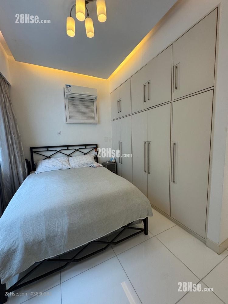Monte Carlo Villas Sell 5+ Bedrooms , 4 Bathrooms 2,044 ft²