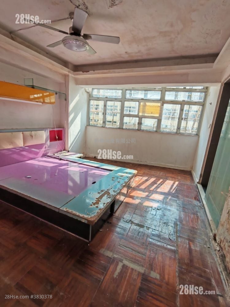 Waldorf Mansion Sell 3 Bedrooms , 2 Bathrooms 1,173 ft²