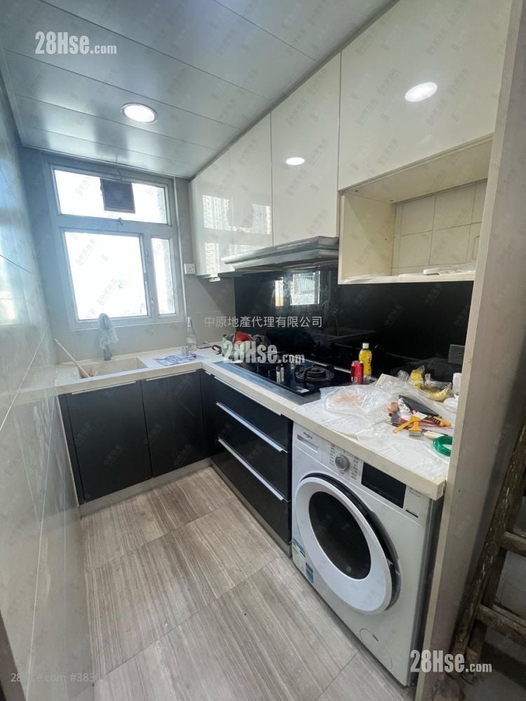 The Sparkle Sell 2 Bedrooms , 1 Bathroom 511 ft²