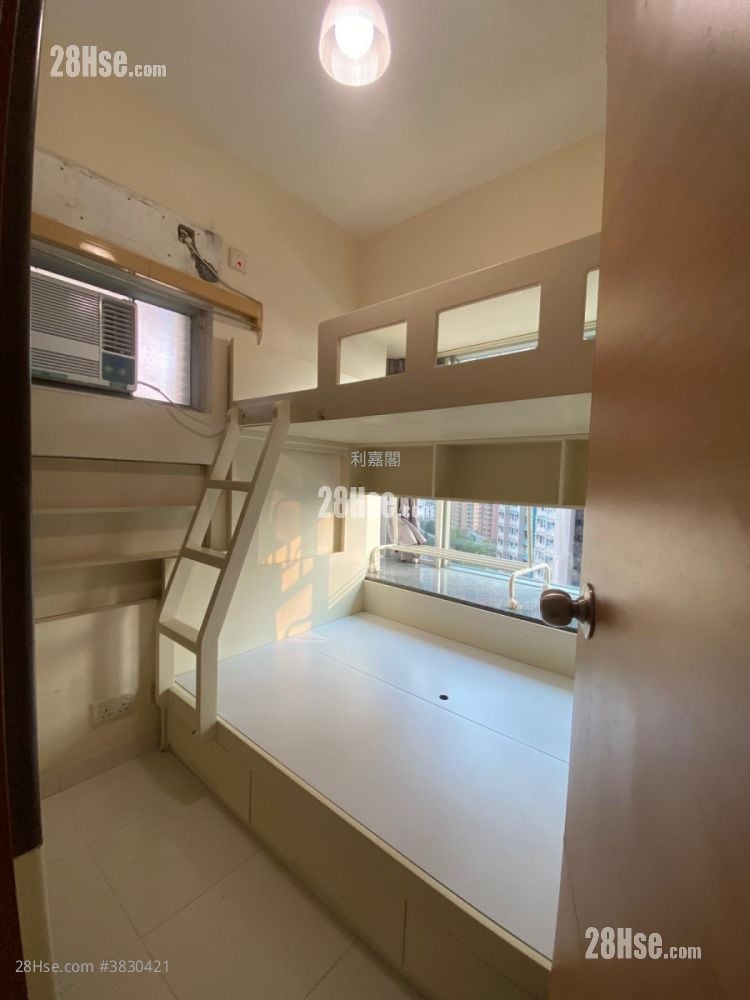 Metro Harbour View Rental 2 Bedrooms , 1 Bathroom 338 ft²